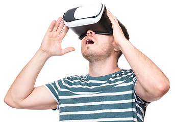 Image showing Man with VR glasses