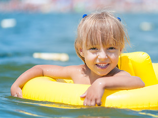 Image showing Little girl in sea 