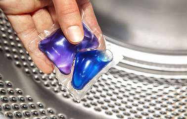 Image showing blue gel for washing mashine