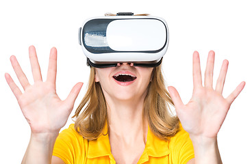 Image showing Woman with VR glasses