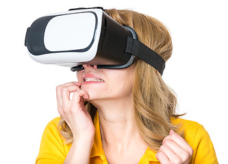 Image showing Woman with VR glasses