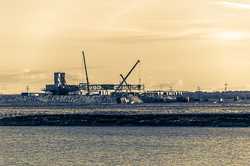 Image showing Installation of the oil rig.