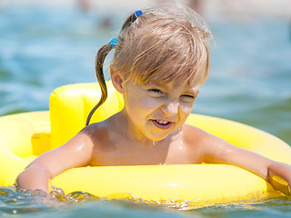 Image showing Little girl in sea 