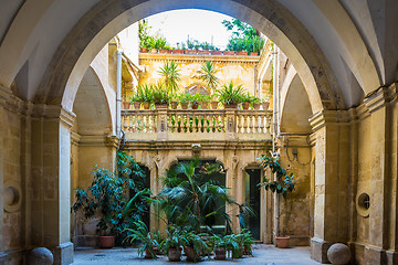 Image showing Italian Villa Entrance