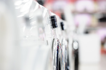 Image showing washing mashines in appliance store