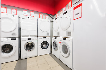 Image showing washing mashines in appliance store