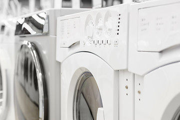 Image showing washing mashines in appliance store