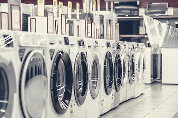 Image showing washing mashines in appliance store