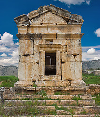 Image showing Ruins of ancient city, Hierapolis near Pamukkale, Turkey