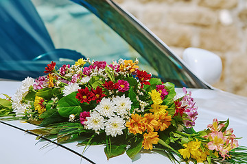 Image showing Bouquet on the Car Bonnet