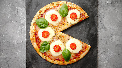 Image showing Homemade pizza with tomatoes, mozzarella