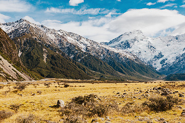 Image showing New Zealand mountain landscape at day