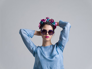 Image showing woman posing in fashionable clothes and sunglasses