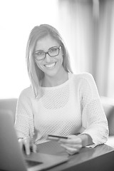 Image showing woman  shopping  Online