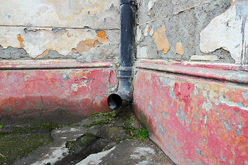 Image showing damp plaster due to bad installed pipe