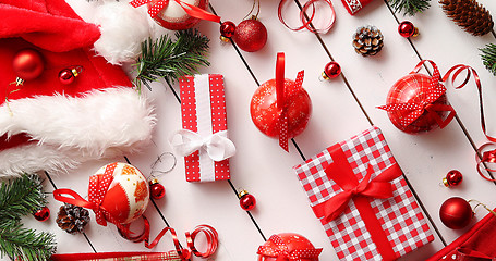 Image showing Christmas decorations near presents