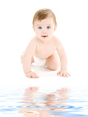 Image showing crawling baby boy