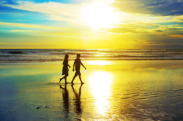 Image showing Romantic walk on the beach