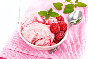 Image showing Ice cream crimson in bowl on pink towel