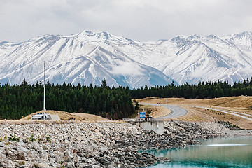 Image showing lake pukak in New Zealand.