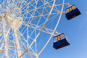 Image showing Ferris wheel with sunny day