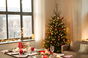 Image showing table served for christmas dinner at home