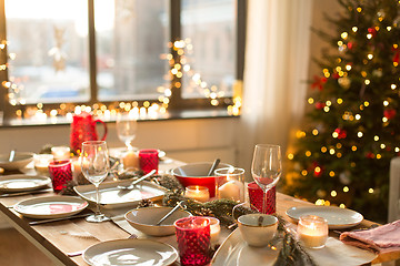 Image showing table served for christmas dinner at home