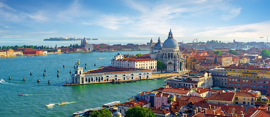 Image showing Venetian cityscape by day