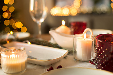 Image showing table served for christmas dinner at home