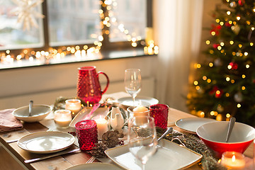 Image showing table served for christmas dinner at home