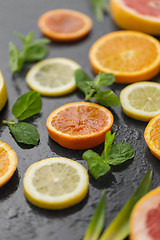 Image showing close up of grapefruit, orange, pomelo and lime