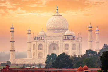 Image showing Taj Mahal on sunrise sunset, Agra, India