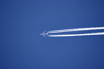 Image showing Jet & Vapour Trails