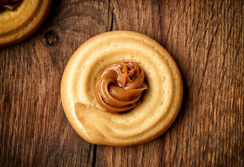 Image showing homemade butter cookie with caramel