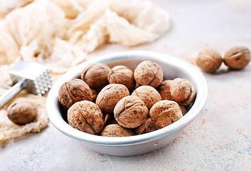 Image showing walnuts