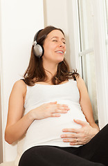 Image showing pregnant woman resting