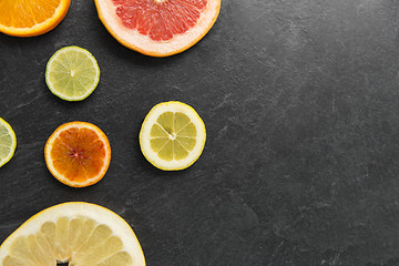 Image showing close up of different citrus fruit slices