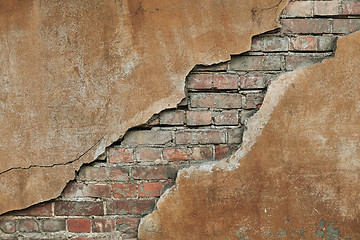 Image showing Cracked concrete vintage brick wall