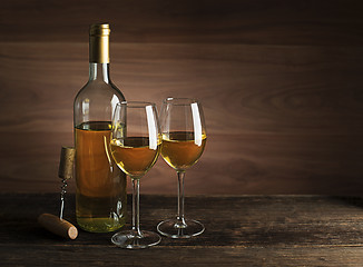 Image showing White wine