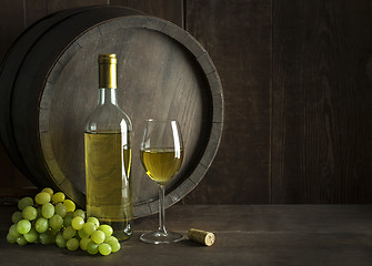 Image showing White wine