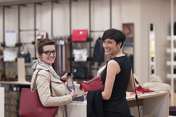 Image showing best friend shopping in big mall