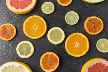 Image showing close up of different citrus fruit slices