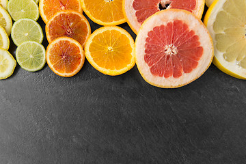 Image showing close up of different citrus fruit slices