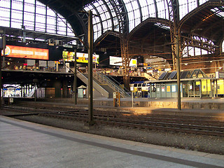 Image showing Central rail station in Hamburg, Germany