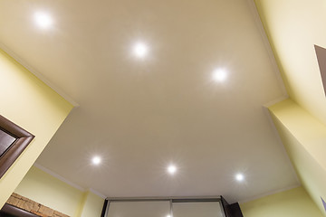 Image showing Ceiling in the hallway, lighting included