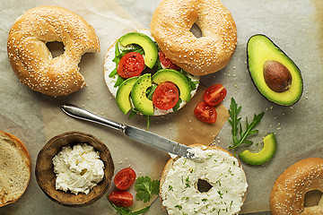 Image showing Bagel sandwich with avocado