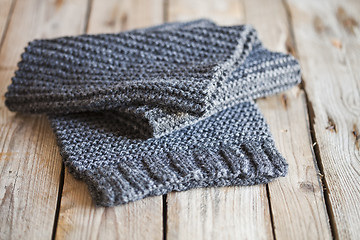 Image showing knitted dark grey scarf