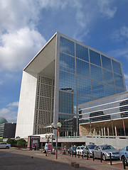 Image showing La Defense big arch in Paris