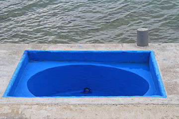 Image showing Bathtub at Sea