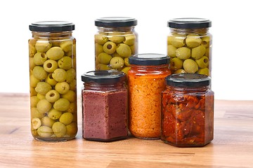 Image showing Olives , pesto, dried tomatoes